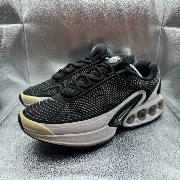 Size‎ 11 Nike Air Max DN Mens Black White Cool Gray Running Sneakers DV3337-003 main image 6